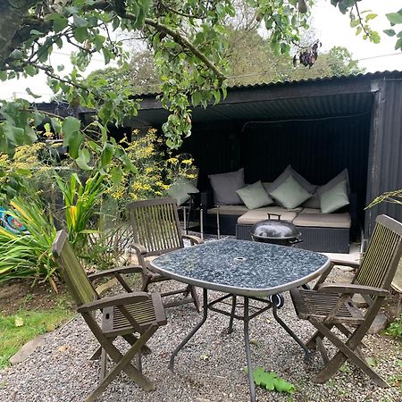Stunning 2-Bed Cabin In Nantglyn Denbigh Extérieur photo