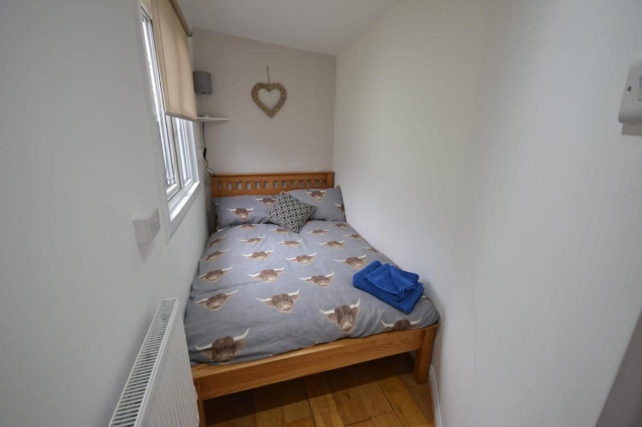 Stunning 2-Bed Cabin In Nantglyn Denbigh Extérieur photo