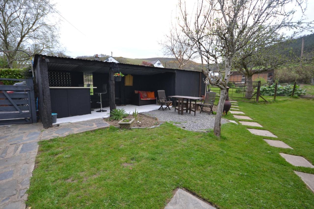 Stunning 2-Bed Cabin In Nantglyn Denbigh Extérieur photo